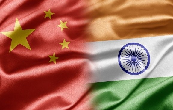 Přesun investic z Číny do Indie. Co to znamená pro trhy?