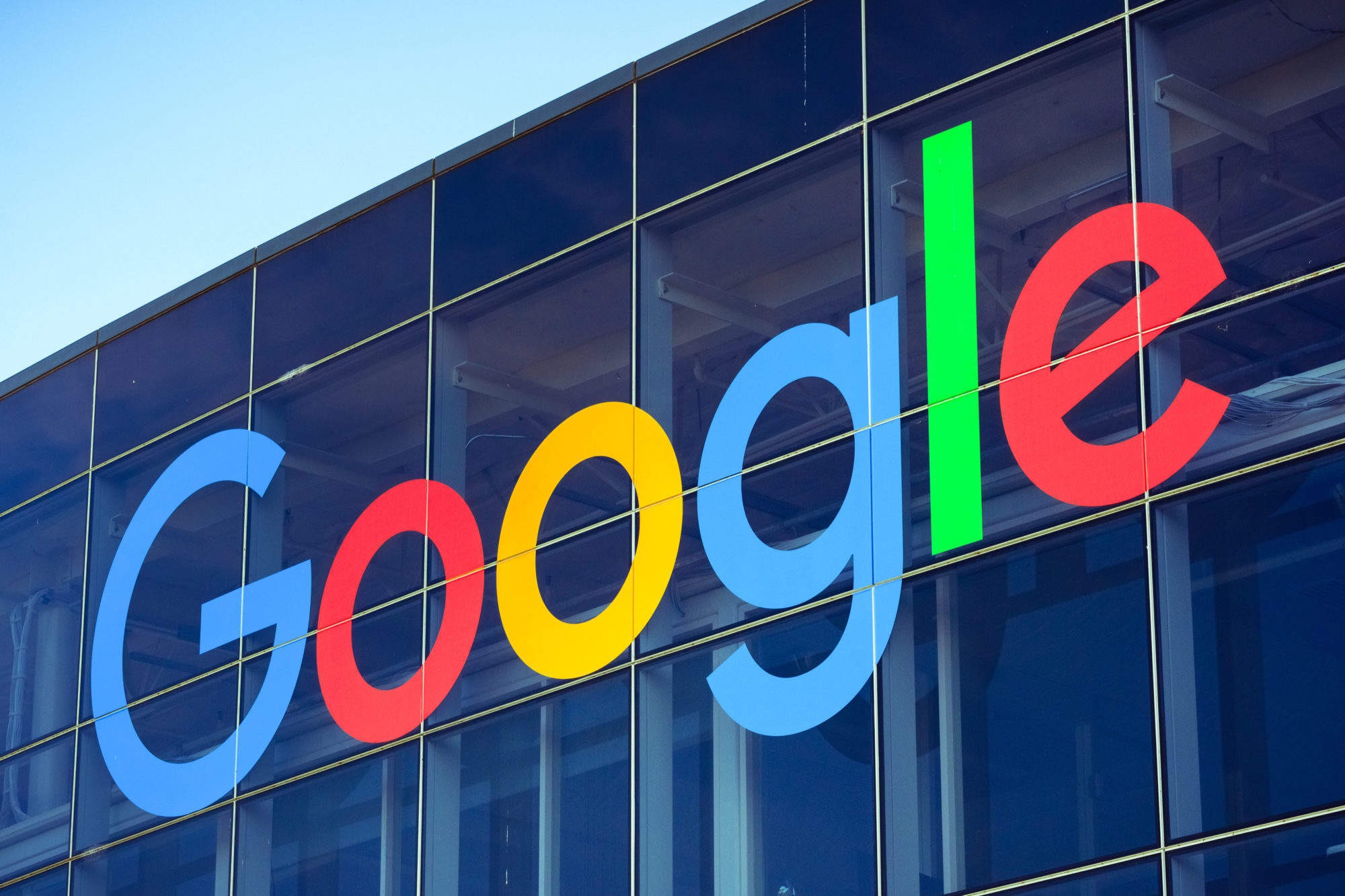 Google vyhrál klíčový spor a Apple slaví s ním. Co to znamená pro Big Tech?
